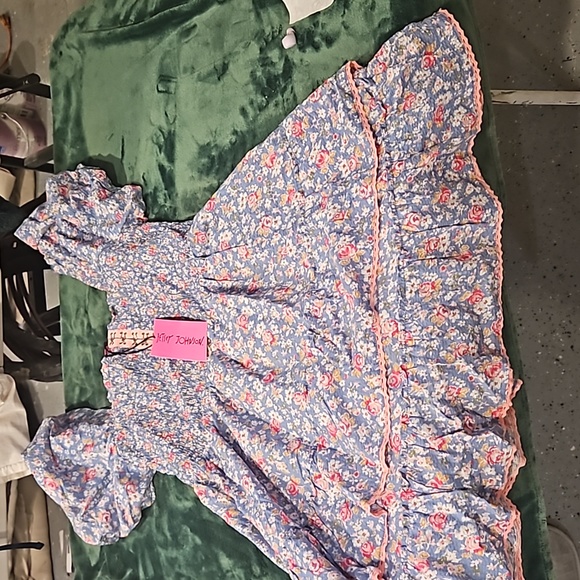 Betsey Johnson Dresses & Skirts - NWT Betsey Johnson dress!
